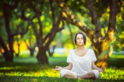 开云平台-当东方铁骑单节击溃绿衫军，英格拉姆已在欧冠之巅加冕为王—跨越时空的统治力对话