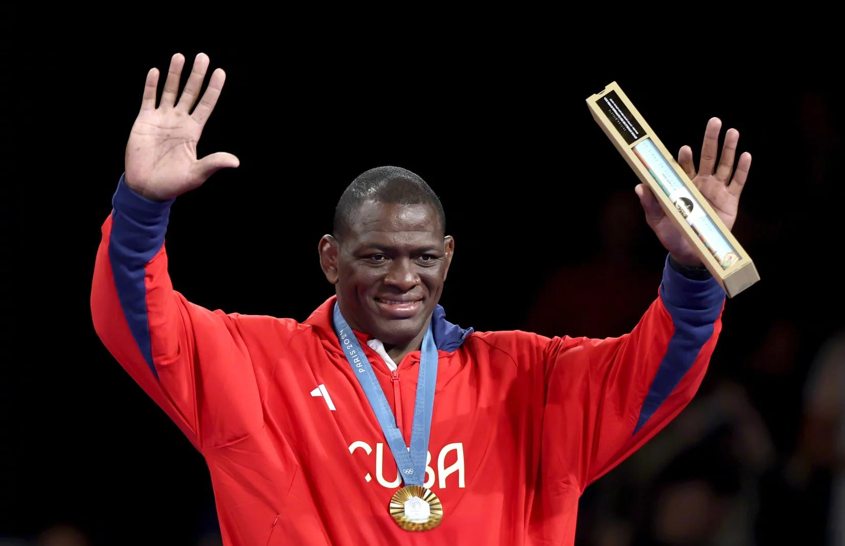 美国田径运动员表现出色夺得银牌