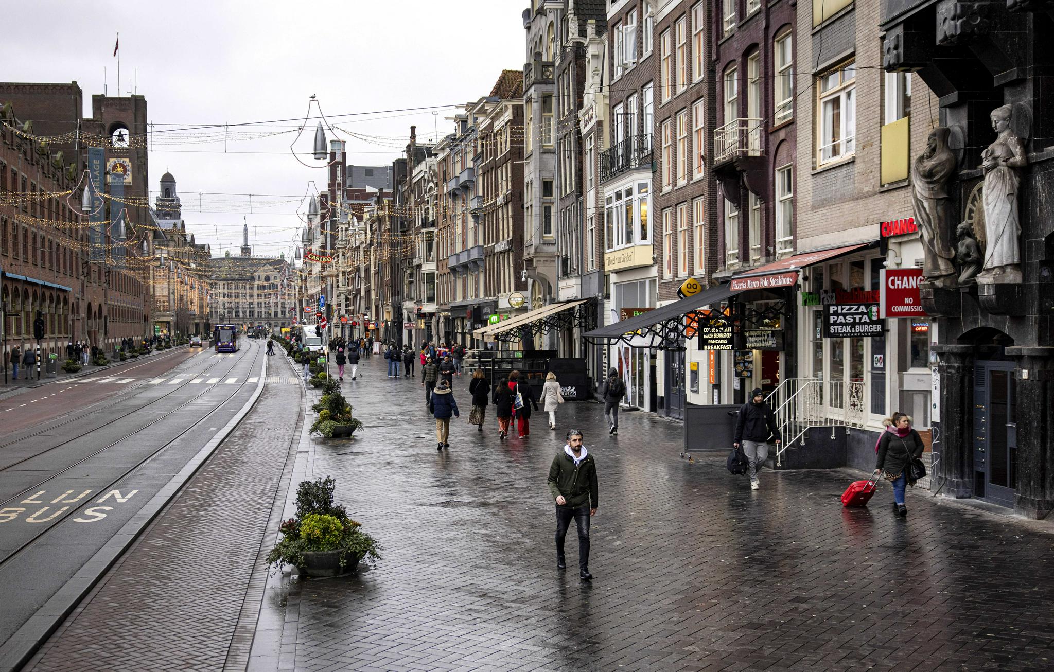 荷兰协会杯第二回合赛事,阿姆斯特丹扼杀巴塞 荷兰协会杯第二回合赛事,阿姆斯特丹扼杀巴塞