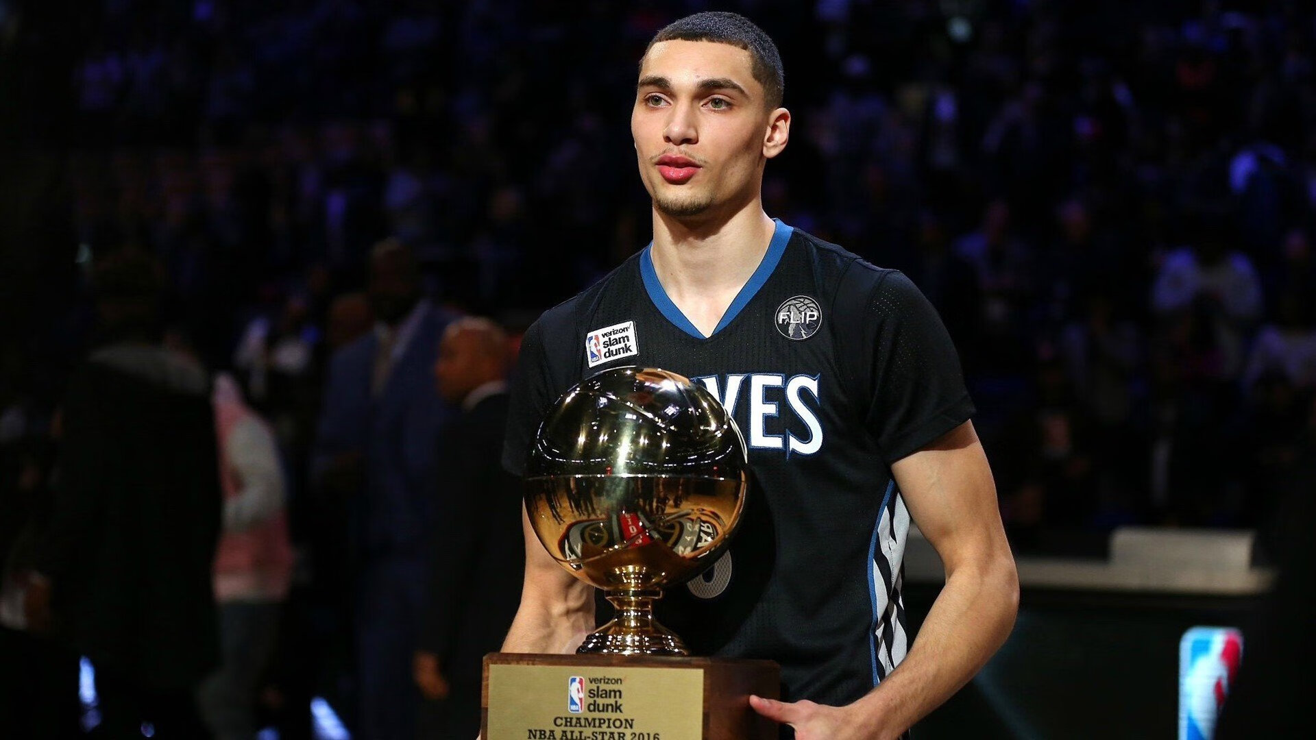 铁血马竞跨越红龙山脉,托尼·威尔士之夜的封神时刻