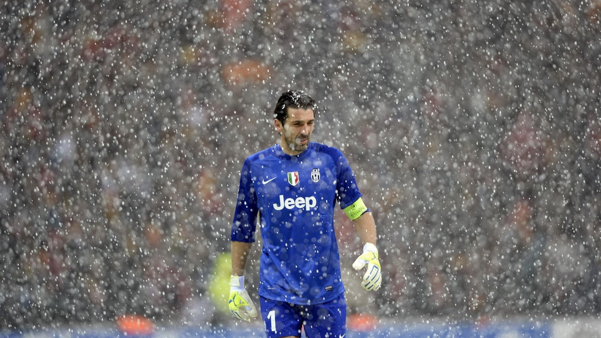 F1新赛季揭幕战焦点战,加拿大爆冷比利亚雷亚尔,赛道与绿茵的跨界启示